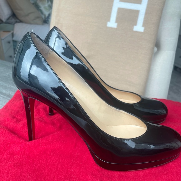 Christian Louboutin New Simple Pump 100mm with 1/2 platform, size 38 or 7.5. - Picture 3 of 7